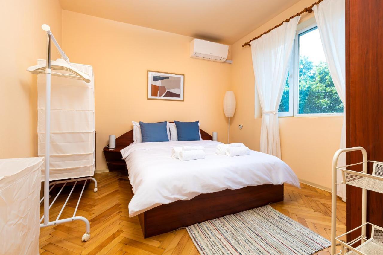 The Cozy Home 1-Bedroom In Central Plovdiv Kültér fotó